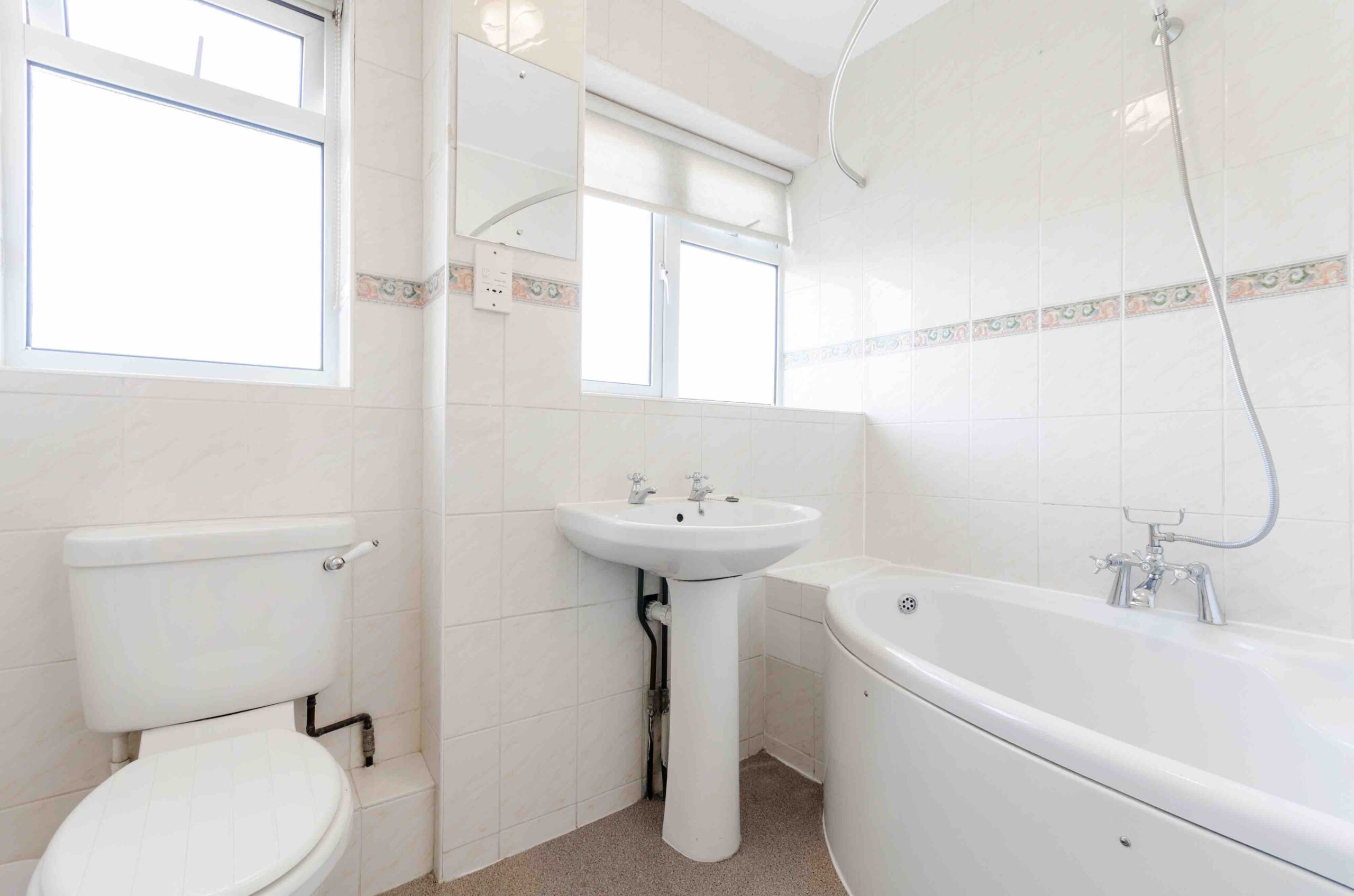 1 Lingfield Gardens 24